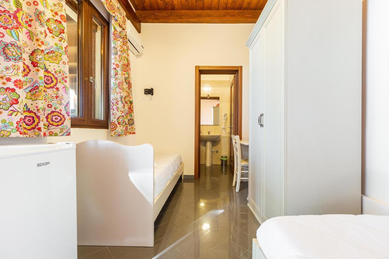 Tenuta Cavalieri Leverano Exterior foto